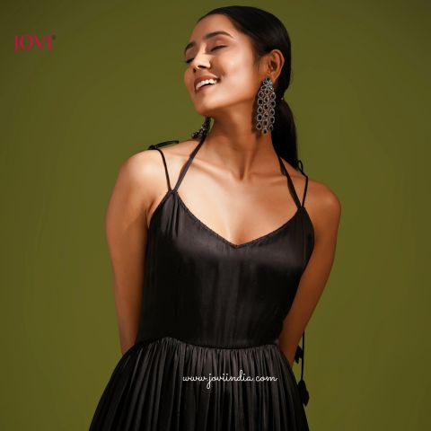 Elegant Looks: Best Rakhi Dresses for Women 2025 by JOVI India