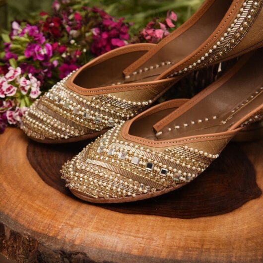 Explore the Timeless Footwear Styles with Gulbhahar’s Juttis