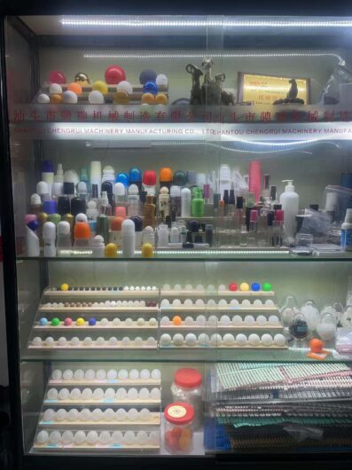 We specialize in producing plastic balls and hollow plastic balls. If you want to purchase precision plastic balls, use our precision plastic balls to solve your problems