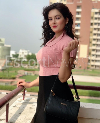 8178966642✔️Call Girls in Delhi Cantt Service Mein