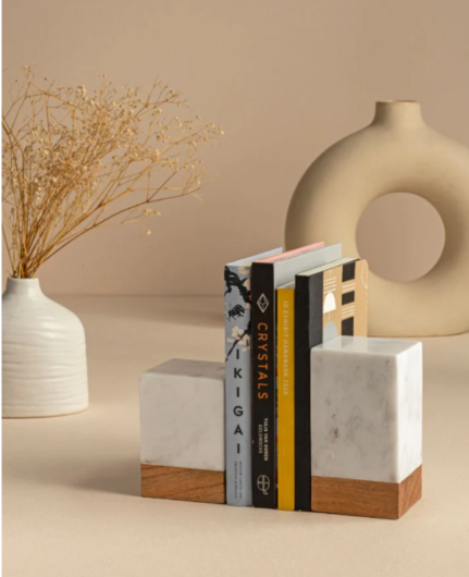 Must-Have Office Table Accessories That Also Act as Décor