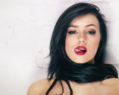 women-model-face-brunette-wallpaper-preview-1