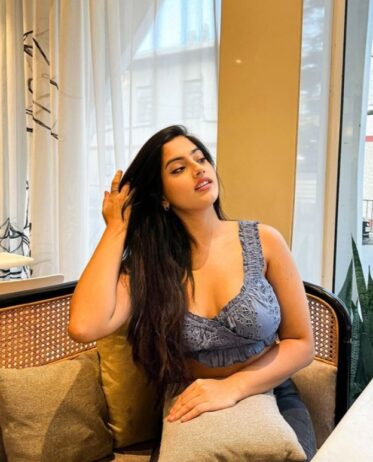 Call Girls In Lajpat Nagar 8800102216 Escorts Service In Delhi