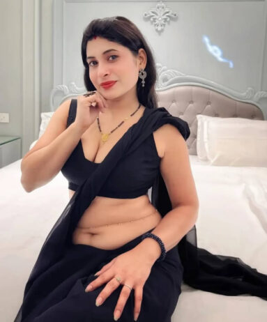 Call Girls IN Dwarka Sector 15 ☎️ ⧸+91-99580⪻18831⧸