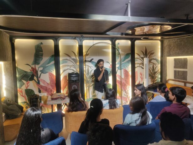 Munch N Mime – Indo Western Food Junction in Indore