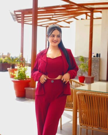 Book Call Girls in Naraina 9643097474 Escort services 24×7