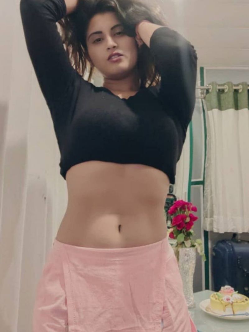 “Genuine Call Girls in South Extension Delhi +918448809118 Delhi