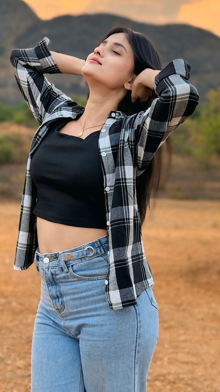 Book Call Girls in Sarita Vihar 9643097474 Escort services 24×7