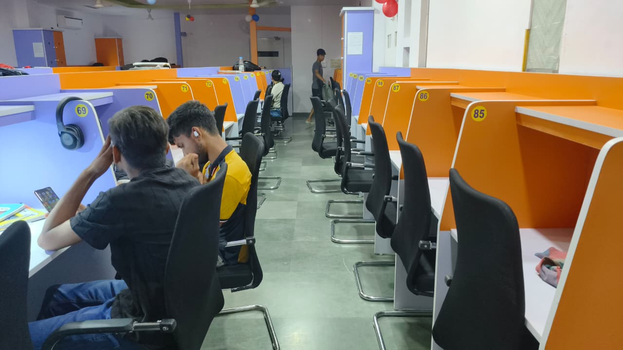 Library in Alambagh – NB Library