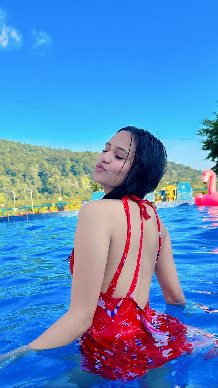 9211975766 Independent Call Girls & Escorts in North Goa