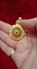 gold-pendant