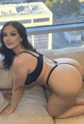 Call Girl In AMBIENCE MALL, GURUGRAM 99905\52040 Cash ON Delivary Escorts Service