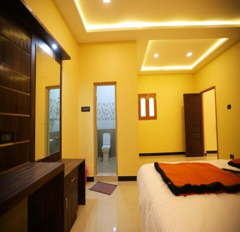 Best Hotel Rooms in Pollachi for Family | Canalway Inn