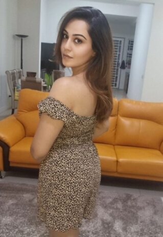 Rassian TOp￣￣Young Call Girls In ibis New Delhi Aerocity 9990224454 Female Escorts Service