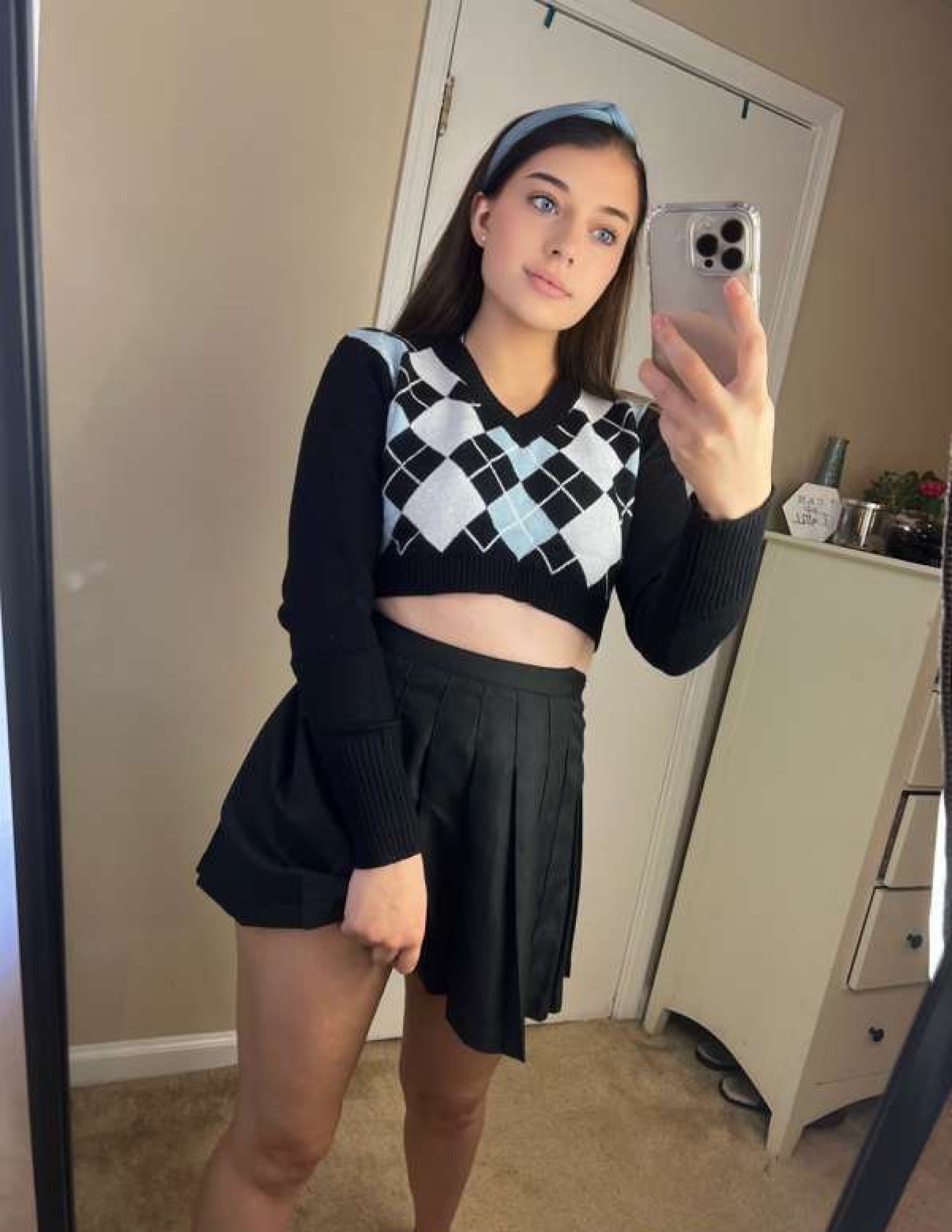 Call New ⇉ 8826637442 Call Girls In Noida Sector 43 Escort Noida N.c.r