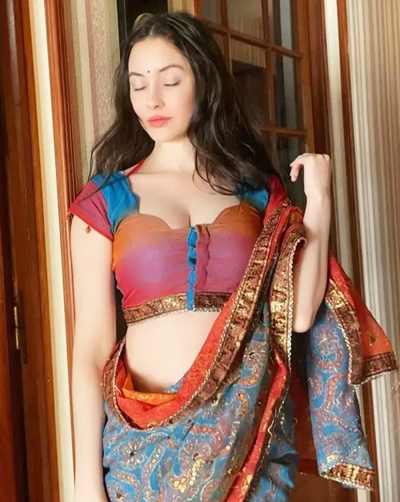 Cash￣Call Girls (In) Hauz Khas ¶ 9990405559 ¶ Delhi ℰsℂℴℝTs ServiCe