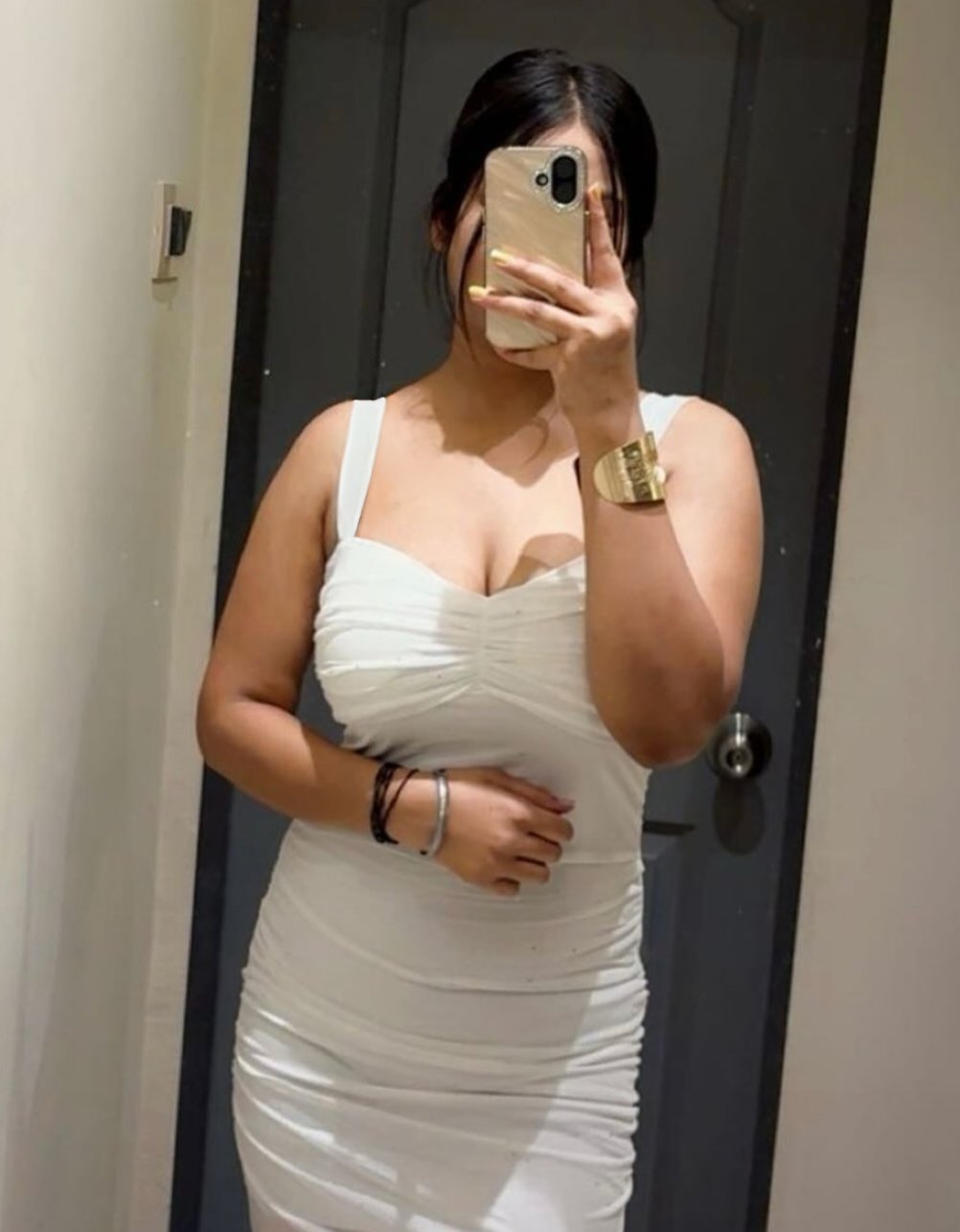 Call Girls in Goa +918295890611