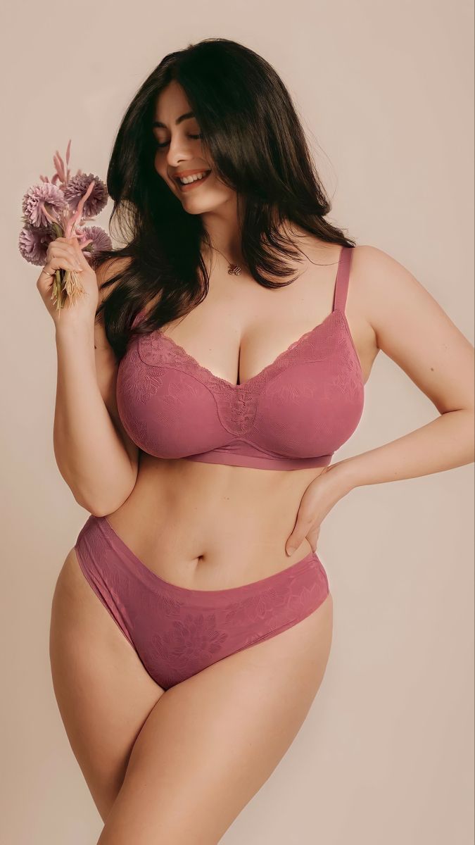 Call girl in North Goa Calangute »+91•»93193 73153«•Real & Genuine Call girl