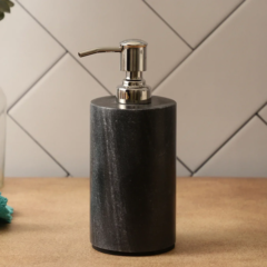 luxury-bathroom-accessories-nikki