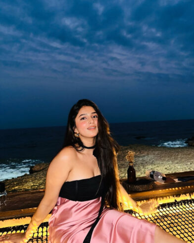 Call Girls in Goa ╬8929228677╬ Independent Call Girls Goa Escorts