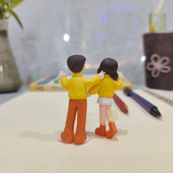 Buy Decorative Couple Figurine Online | Unipeg Decor