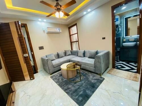 Flats on Rent in Golf Links